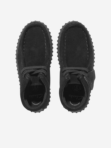 حذاء Clarks Kids Torhill Hi، جلد سويدي أسود، مقاس أمريكي 5 للأطفال الكبار in Kuwait