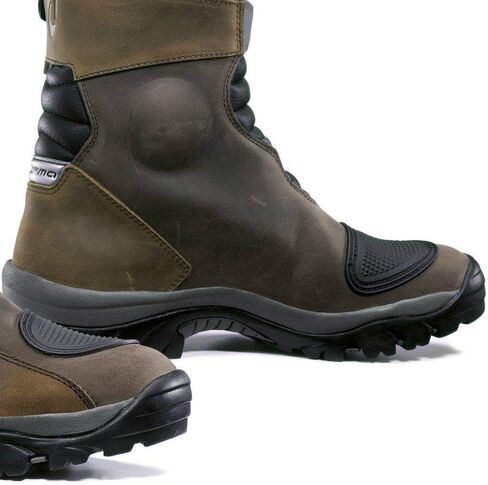 Forma ADVENTURE Unisex-Adult Boots in Saudi Arabia