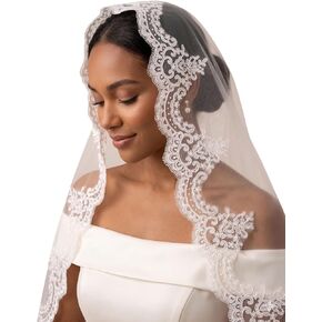 Mantilla Veil Fingertip Length Wedding Veil Lace Applique Edge Bridal Veil with Comb for Bride in Saudi Arabia