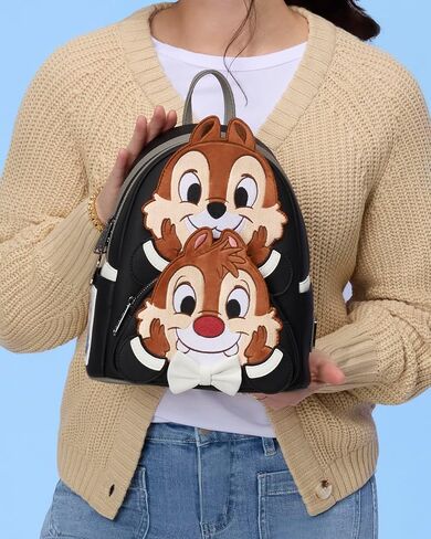 شريحتان من Loungefly Chip 'n' Dale وحقيبة ظهر Miss Mini in Kuwait