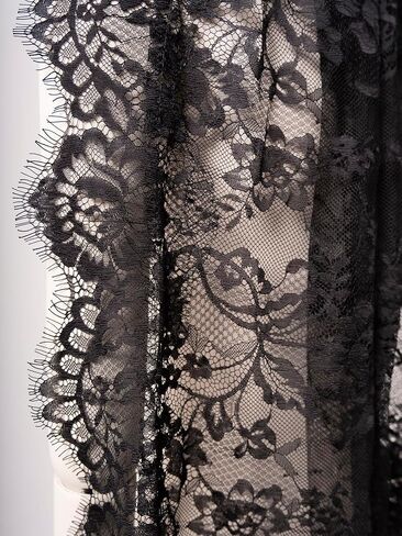 Long Black Lace Floral Wedding Bridal Veil Gothic Veil with Comb for Bride in Saudi Arabia