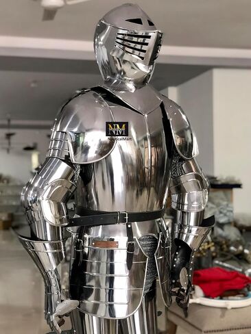 Medieval Reenactment 16th Century Knight Full Suit of Armor in Kuwait