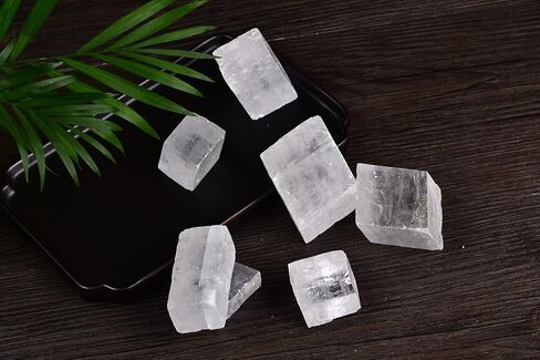 AMOYSTONE 1Lb Bulk Optical Calcite Iceland Spar in Box 7-8 Pcs Irregular White Crystals Rough Stones Raw Crystal Reiki Stone for Home Decor in Kuwait