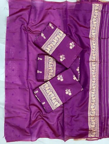 Women's Banarasi Silk Saree Purple with Golden Zari Work Unstitched Blouse Piece Traditional Weaving Floral Motifs Border in Kuwait