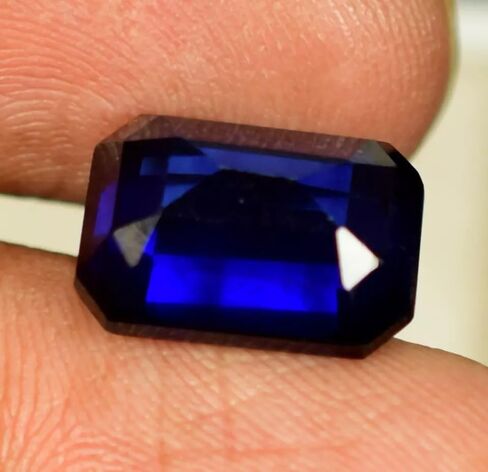 AAA Natural Ceylon Blue Sapphire Certified Loose Gemstone | GIE Certified Faceted Cut Sapphire for Jewelry Making | High-Quality Genuine Blue Sapphire Stone in Kuwait