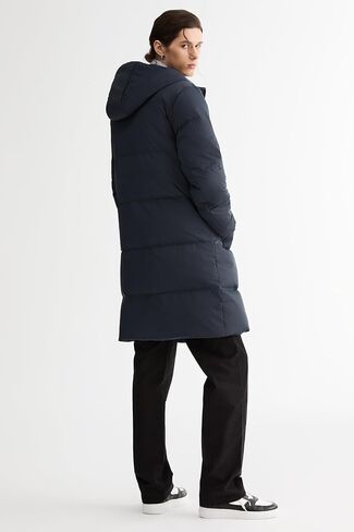 Orolay Men's Quilted Down Jacket – Windproof, Water-Resistant, Hooded Puffer Coat with Pockets for Winter Sports in Kuwait