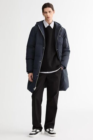 Orolay Men's Quilted Down Jacket – Windproof, Water-Resistant, Hooded Puffer Coat with Pockets for Winter Sports in Kuwait