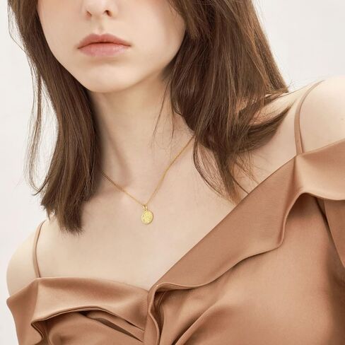 CHOW SANG SANG Chinese Gifting Collection 999.9 24K Gold Price-by-Weight 2.62g Gold Felicity Pendant for Women 93779P | Not Include the Necklace in Kuwait