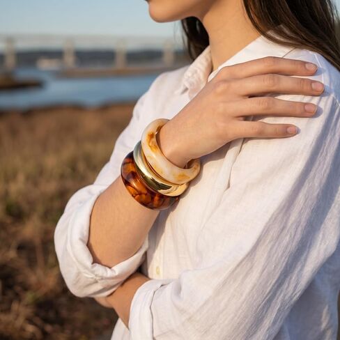 Chunky Acrylic Bangle Bracelet for Women Colorful Resin Bracelets Trendy Stack Statement Cuff Jewelry Gift in Saudi Arabia