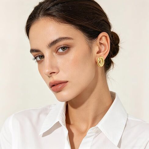 Gold Clip On Earrings for Women 14K Gold Plated Conch Seashell Round Swirl Stud Clip-ons No Pirecing Statement Ear Clips Holiday Beach Jewelry in Kuwait