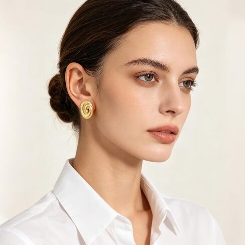 Gold Clip On Earrings for Women 14K Gold Plated Conch Seashell Round Swirl Stud Clip-ons No Pirecing Statement Ear Clips Holiday Beach Jewelry in Kuwait
