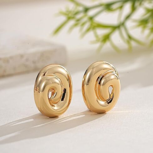 Gold Clip On Earrings for Women 14K Gold Plated Conch Seashell Round Swirl Stud Clip-ons No Pirecing Statement Ear Clips Holiday Beach Jewelry in Kuwait