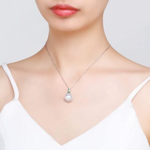 A Kiss of Emerald Classic 11mm Hybrid Cultured Freshwater Pearl Necklace in Saudi Arabia