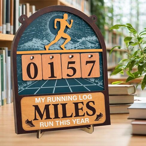 علامة تعقب Miles Run This Year - ديكور منزلي خشبي لسجل الجري السنوي - هدايا الجري للنساء والرجال، هدايا عداء الماراثون in Kuwait