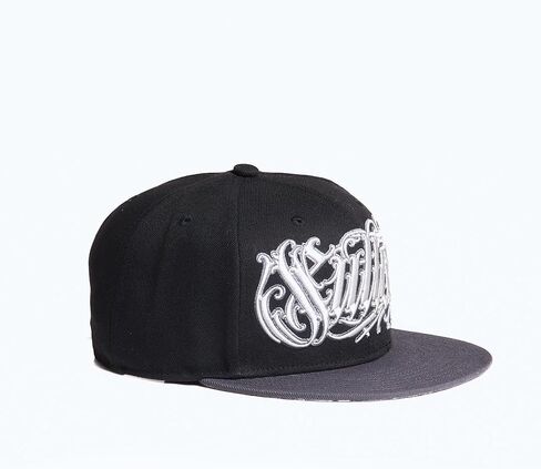 قبعة Sullen Peravcas III Tattoo Lifestyle Graphic Snapback Artist Series Flat Bill Hat باللون الأسود in Kuwait