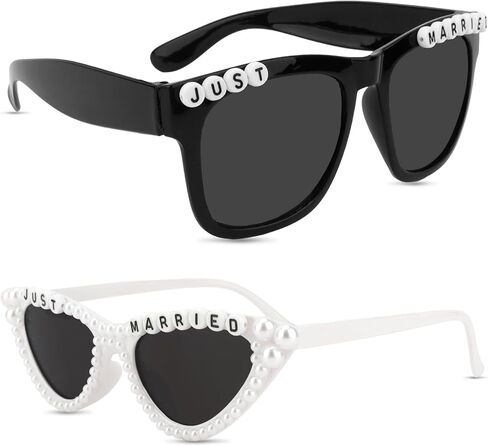 مجموعة نظارات Cateye Just Married، ديكورات Just Married للأزواج في شهر العسل in Kuwait