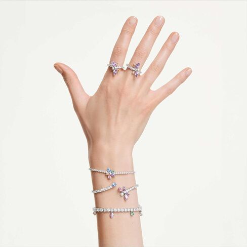خاتم Swarovski x Ariana Grande الرسمي على شكل اليعسوب، أحجار متعددة الألوان مقطوعة بشكل مختلط، لمسة نهائية من الروديوم، جزء من مجموعة Ariana Dragonfly in Kuwait