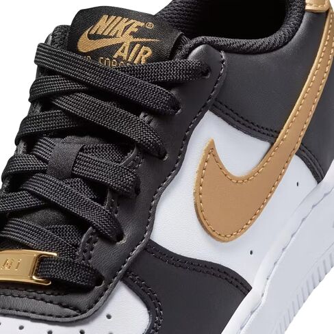 حذاء Nike Air Force 1 للأطفال الكبار (أسود/أسود/أبيض/ذهبي معدني) in Kuwait