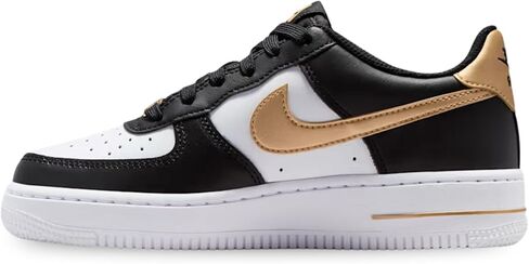 حذاء Nike Air Force 1 للأطفال الكبار (أسود/أسود/أبيض/ذهبي معدني) in Kuwait