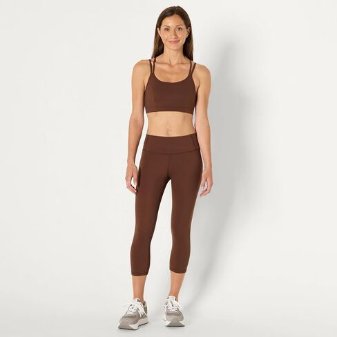 حمالة صدر رياضية للنساء من Amazon Essentials Active Total Train Light Support ذات أشرطة خلفية للتمرين في صالة الألعاب الرياضية in Kuwait