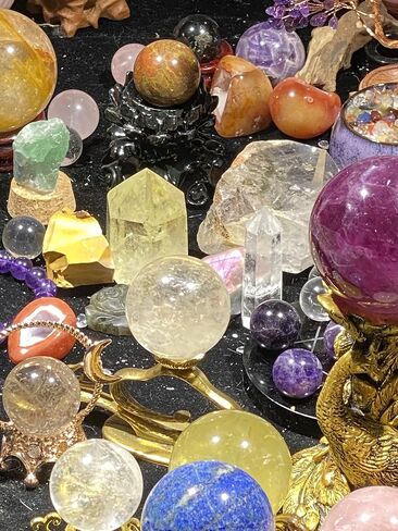 4lb Mystery Crystal Box, Randomly Selected with Polished Natural Crystal for Home Office Decoration, Birthday Gifts in Saudi Arabia