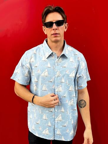 Men's Hawaiian Shirt, Novelty Tropical Graphic Print, Short Sleeve Vacation Shirt, Casual Beach Button Down in Saudi Arabia