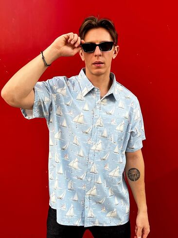 Men's Hawaiian Shirt, Novelty Tropical Graphic Print, Short Sleeve Vacation Shirt, Casual Beach Button Down in Saudi Arabia