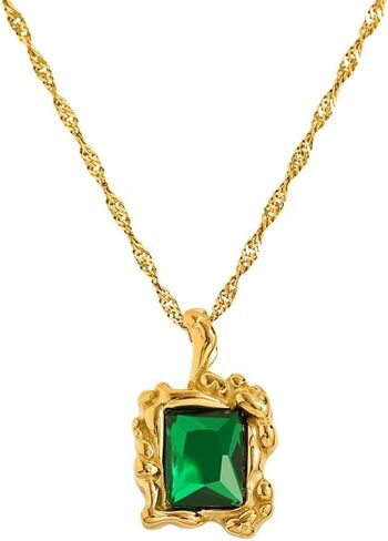 18K Gold-Plated Vintage-Inspired Crystal Pendant Necklace | Classic European-Style Rectangular Charm on Chain | Timeless Elegant Jewelry for Women in Saudi Arabia