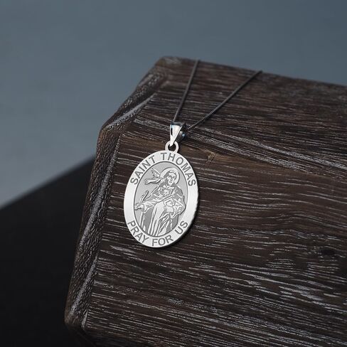 PicturesOnGold.com Saint Thomas Aquinas - Oval Religious Medal - 3/4 Inch X 1 Inch in Sterling Silver in Kuwait
