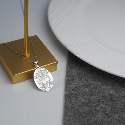 PicturesOnGold.com Saint Thomas Aquinas - Oval Religious Medal - 3/4 Inch X 1 Inch in Sterling Silver in Kuwait