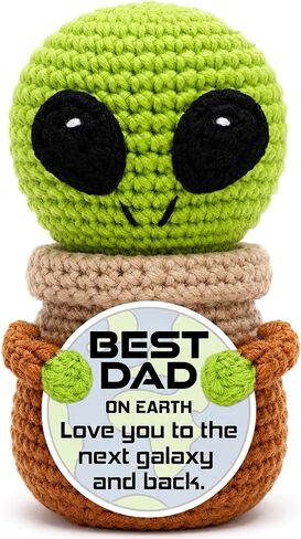 Jettryran Fathers Day Dad Gifts from Daughter Son Wife Birthday Gift for Dad Father in Law Bonus Stepdad Grandpa Basket Positive Crochet Alien Decor with Father's Day Card for Husband from Wife in Saudi Arabia