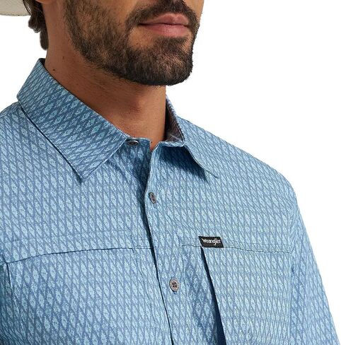 قميص Wrangler للرجال باللون الأزرق المتدرج ATG للتنزه in Kuwait