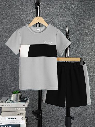 Boys Short Sets Crew Neck Short Sleeve Outfit For Boys 1-6 Years Casual 2 Piece Summer Clothing Sets in Kuwait