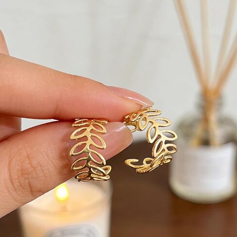 5 Pcs Non Piercing Ear Cuffs Set for Women, Adjustable Clip on Cartilage Earrings, Trendy Stackable Fake Jewelry for Multiple Ear Piercing Look, Gold Tone in Kuwait