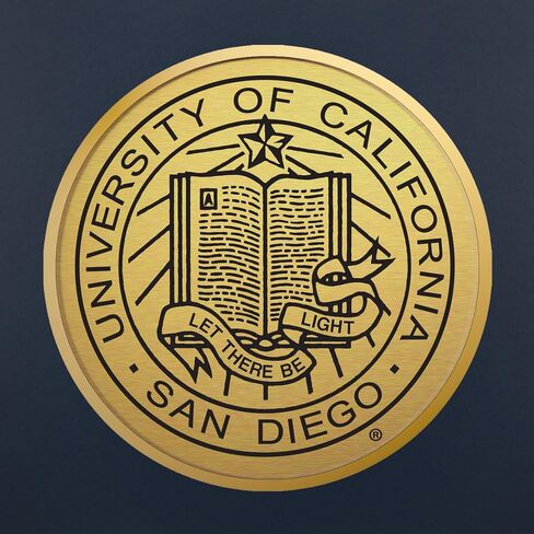 كلاسيكيات تشيرش هيل - جامعة كاليفورنيا سان دييغو 11 بوصة عرض × 8.5 بوصة ارتفاع إطار الدبلوم - يناسب البكالوريوس والماجستير والدكتوراه - إطار دبلوم ميدالية محفورة بالذهب in Kuwait