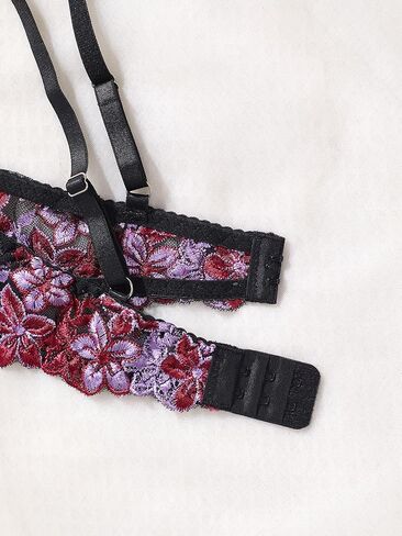 Sexy V-Neck Lingerie For Women Underwire Lingerie Set Sheer Push Up Foral Embroidery 3/4 Cup Bra And Panty Set in Saudi Arabia
