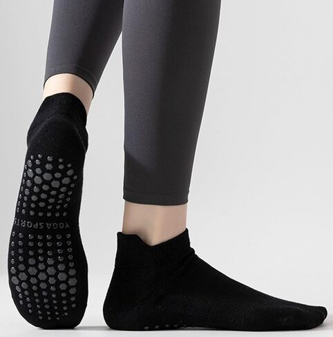Mealah 4 Pairs Pilates Socks for Women Yoga Socks With Grips Non Slip Crew Socks for Barre Dance Workout Hospital Barefoot in Kuwait