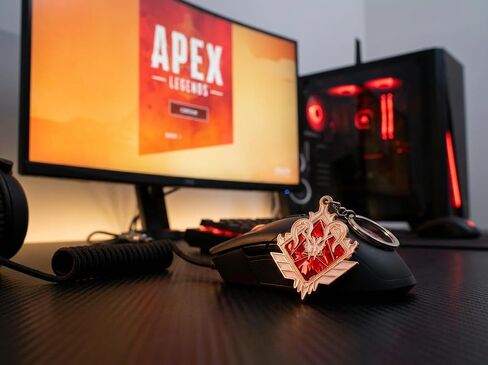 APEX Legends Predator Rank Metal Keychain, Skull Crest Enamel Pendant, FPS Battle Royale Collectible, Zinc Alloy Gamer Gift for APEX Legends Fans in Saudi Arabia