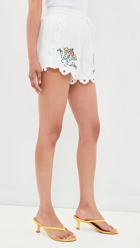 MOON RIVER Women's Scallop Floral Embroidered Shorts in Kuwait