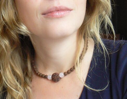 Rudraksha Necklace for Women Adi Shakti, Healing Protection Mala HANDMADE, Real 5 Mukhi Rudraksh Seed Beads Jewelry, Heart Chakra, Rose Quartz Crystals, Hindu Kundalini Yoga, Balances Emotional Health in Kuwait