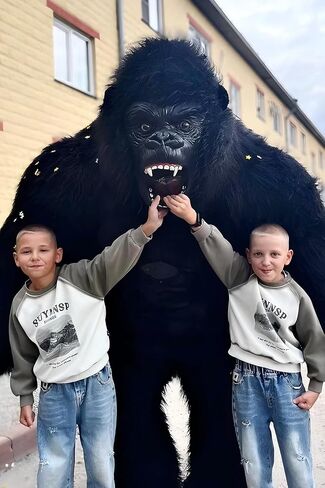 8.5ft Giant Inflatable Gorilla Costume for Adults Funny Blow Up Ape Mascot Suit Halloween Cosplay Fancy Outfit in Saudi Arabia