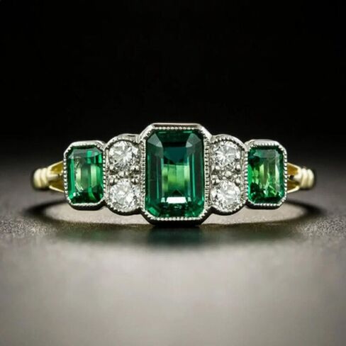 White Gold Plated Green Square Cubic Zirconia Inlaid Vintage Statement Ring Personalized Accessory Ideal for Women's Daily Casual Wear Party Holiday Anniversary Love Jewelry Gift in Kuwait