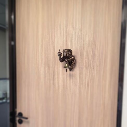 DS. DISTINCTIVE STYLE Middle Finger Bulldog Doorbell Funny Welcome Bell Resin Wall Mount Garden Porch Decor French Bulldog Entry Bell in Kuwait