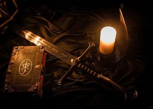 HandSmith™ Sword of King Elessar with Scabbard and Display Plaque | Hand-Crafted Authentic Engraved Stainless Steel Blade - Replica Movie Sword | Collector’s Edition in Saudi Arabia