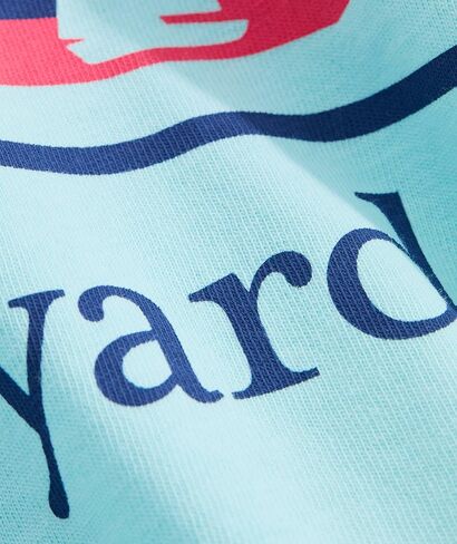 تي شيرت للأولاد من Vineyard Vines للأولاد على شكل قارب شجرة النخيل ذات المناظر الطبيعية الخلابة بأكمام قصيرة وجيب in Kuwait