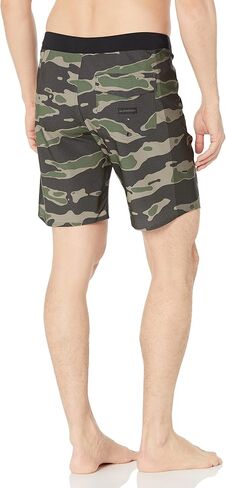شورت Quiksilver الرجالي Hempstretch مقاس 19 بوصة in Kuwait