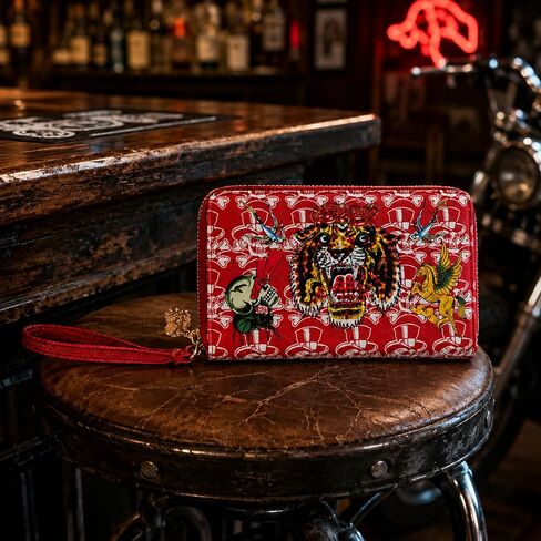 حقيبة يد نسائية من ED HARDY بسحاب حول المحفظة، حامل بطاقات بسعة كبيرة ومحفظة للعملات المعدنية، 8 × 5 بوصة (أحمر وشم) in Kuwait