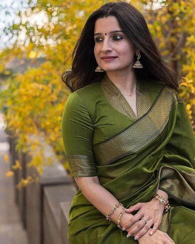 Women's Banarasi Tussar Soft Silk Saree With Unstitched Blouse Piece in Kuwait