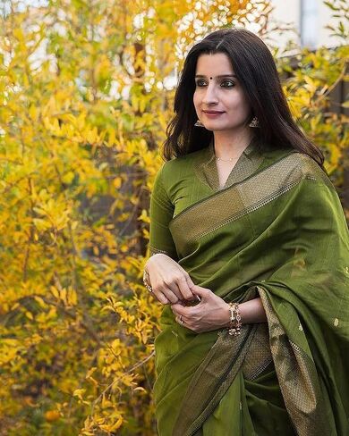 Women's Banarasi Tussar Soft Silk Saree With Unstitched Blouse Piece in Kuwait