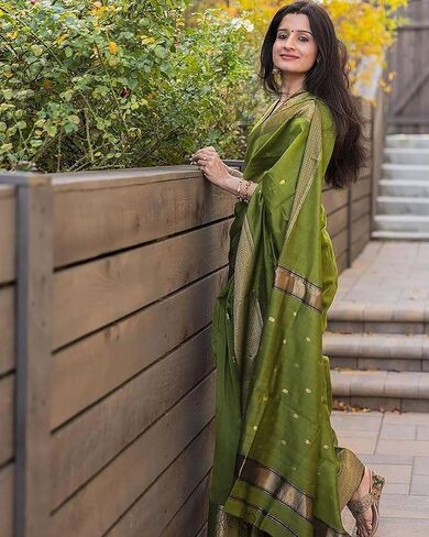 Women's Banarasi Tussar Soft Silk Saree With Unstitched Blouse Piece in Kuwait